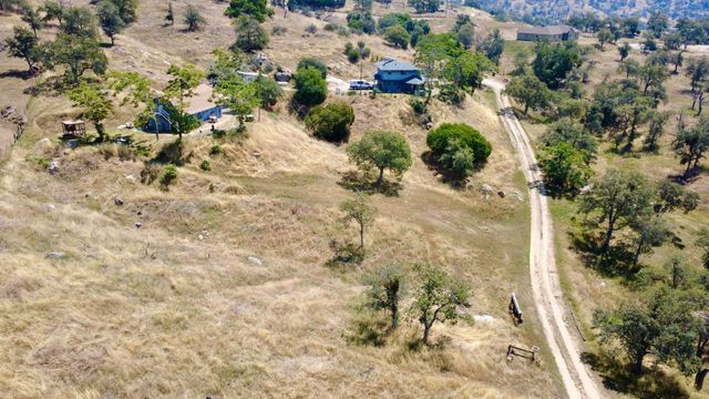 34141 Bronco Lane, Yokuts Valley, CA 93675