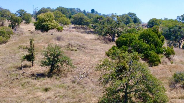 34141 Bronco Lane, Yokuts Valley, CA 93675