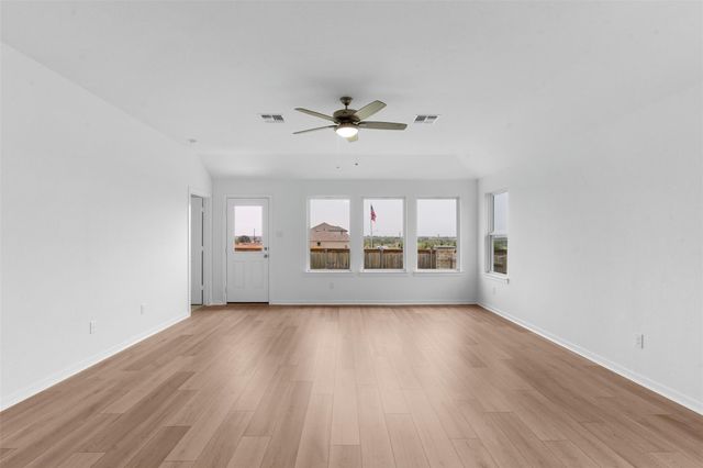 13804 Ryan Range LN, Elgin, TX 78621