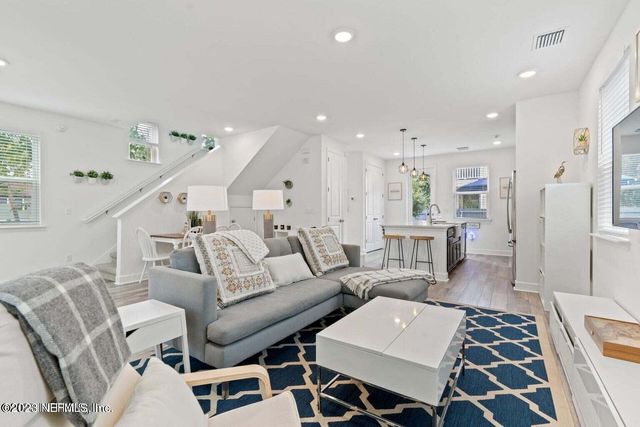 303 E 3RD Street, Jacksonville, FL 32206