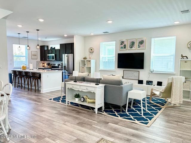 303 E 3RD Street, Jacksonville, FL 32206