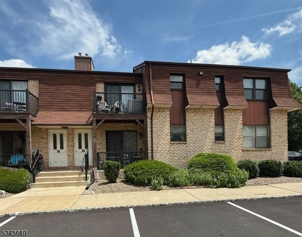 1408 Normandy Ct 1408, Raritan Twp., NJ 08822