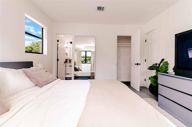 2515 NE 207th Street, Miami, FL 33180