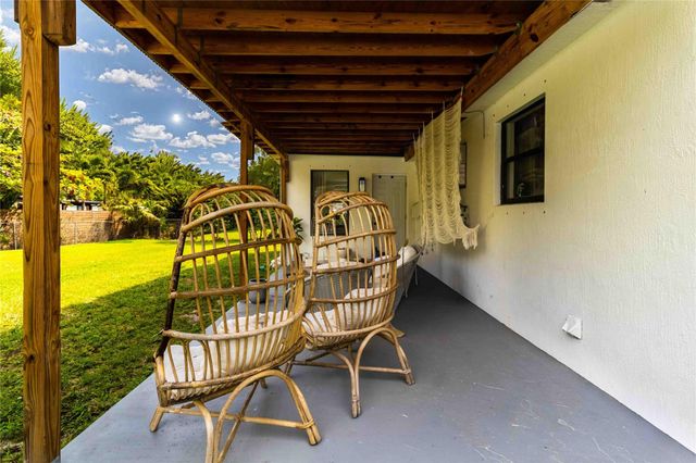 2515 NE 207th Street, Miami, FL 33180