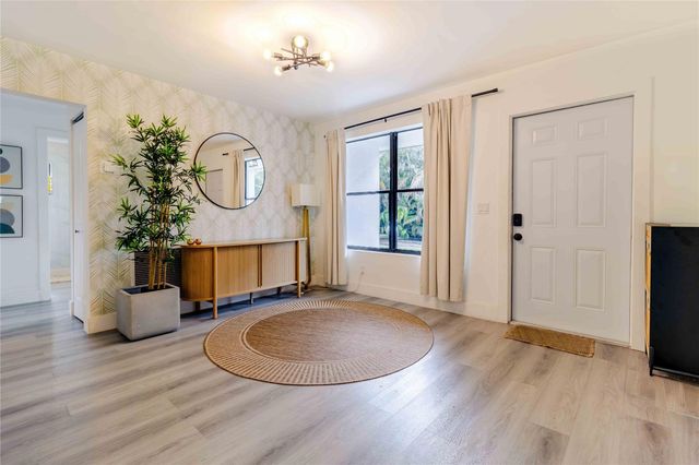 2515 NE 207th Street, Miami, FL 33180