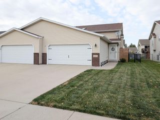 4271 39 1/2 Avenue S, Fargo, ND 58104