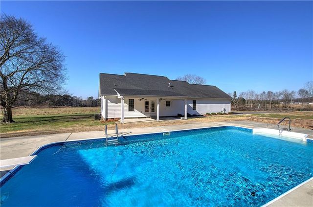 342 Jo Ann SE Drive, Calhoun, GA 30701