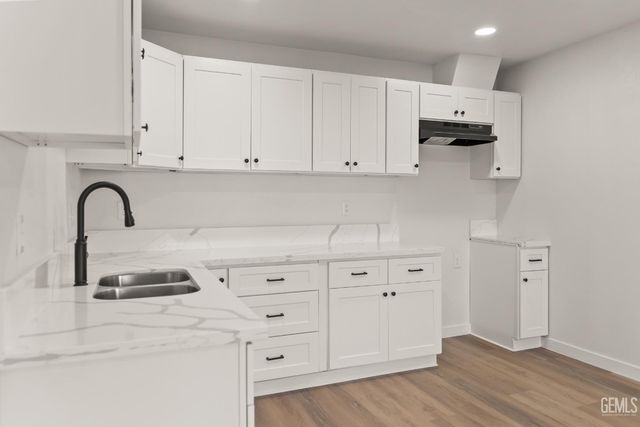 2229 Lucky Street, Bakersfield, CA 93307