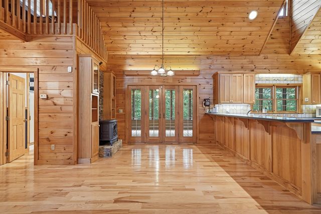 1347 Ivy Log Drive, Blairsville, GA 30512