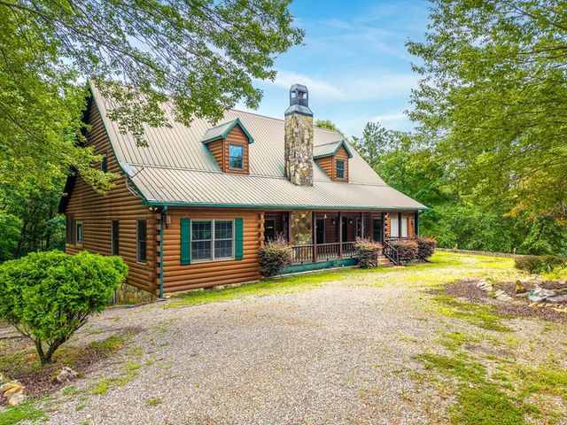 1347 Ivy Log Drive, Blairsville, GA 30512