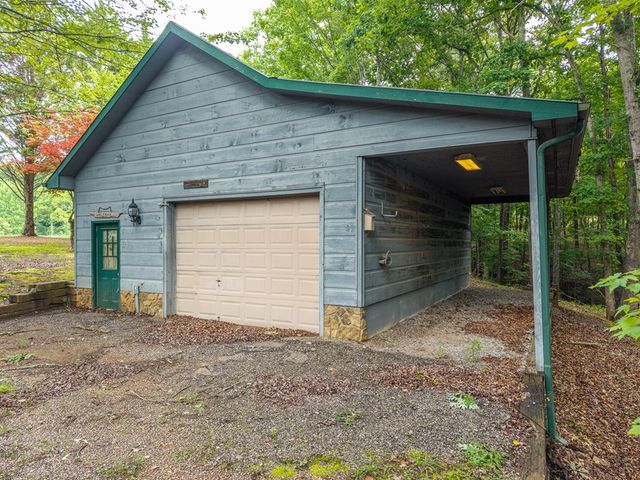 1347 Ivy Log Drive, Blairsville, GA 30512