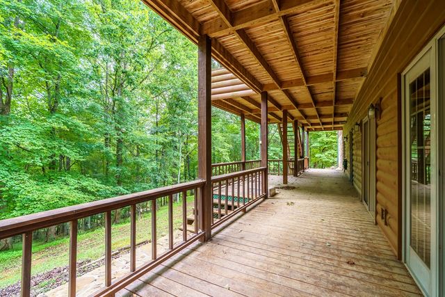 1347 Ivy Log Drive, Blairsville, GA 30512