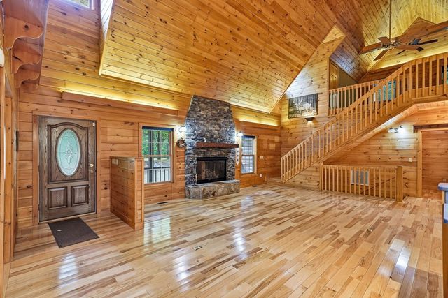 1347 Ivy Log Drive, Blairsville, GA 30512