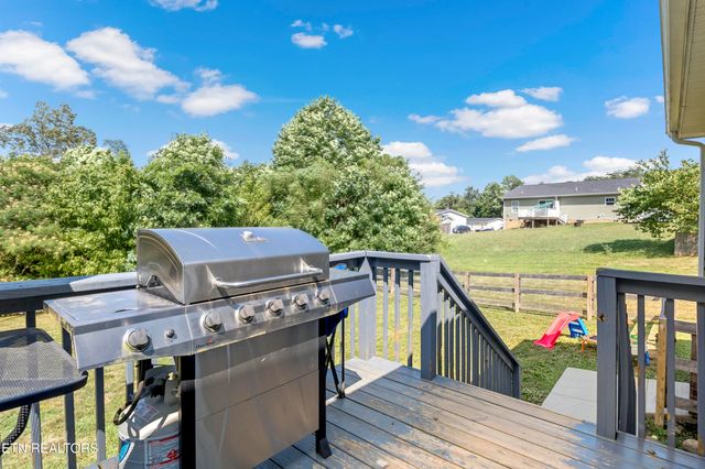 7404 Harmon Creek Lane, Knoxville, TN 37920