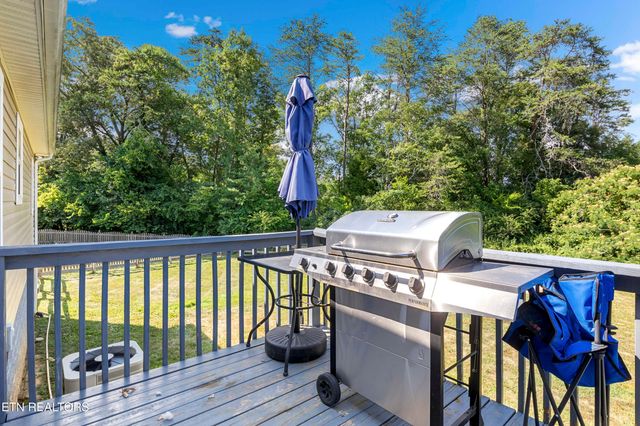 7404 Harmon Creek Lane, Knoxville, TN 37920