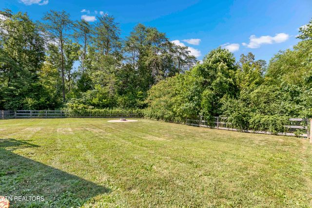 7404 Harmon Creek Lane, Knoxville, TN 37920