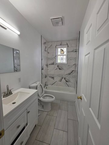 4149 Broadway, Gary, IN 46409