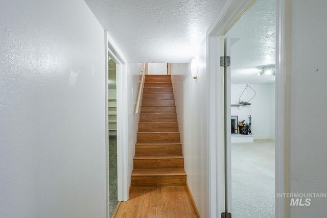 6000 Elkhorn Ave, Boise, ID 83709
