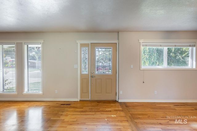 6000 Elkhorn Ave, Boise, ID 83709