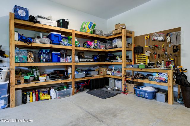 199 Allen Place East, Taylorsville, KY 40071