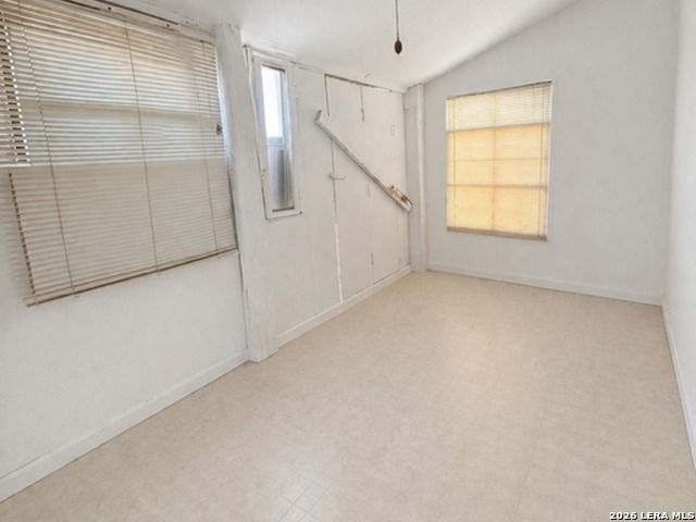 217 N PARK AVENUE, Karnes City, TX 78118