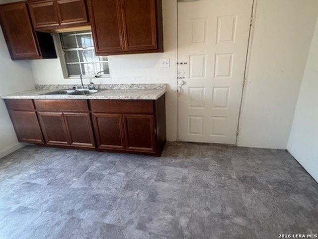 217 N PARK AVENUE, Karnes City, TX 78118