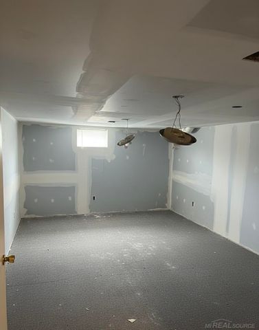 1847 SE Lafayette Avenue, Grand Rapids, MI 49507