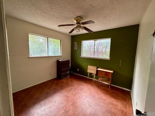 7502 Apple Valley, San Antonio, TX 78242