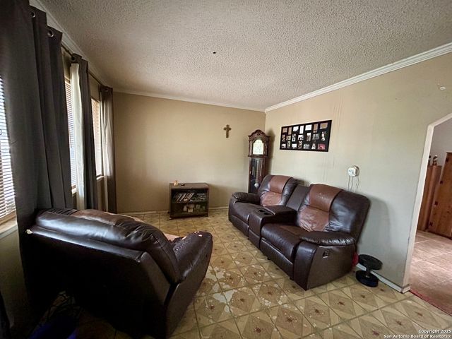 7502 Apple Valley, San Antonio, TX 78242