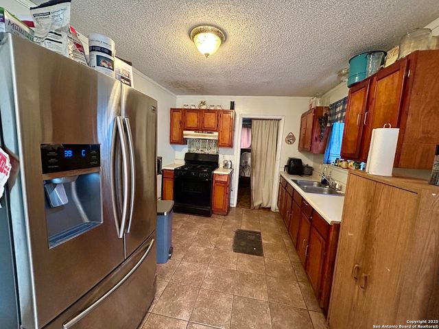 7502 Apple Valley, San Antonio, TX 78242