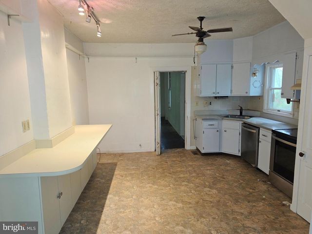 5424 GLENVIEW RD, Glen Arm, MD 21057