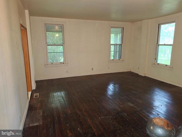 5424 GLENVIEW RD, Glen Arm, MD 21057