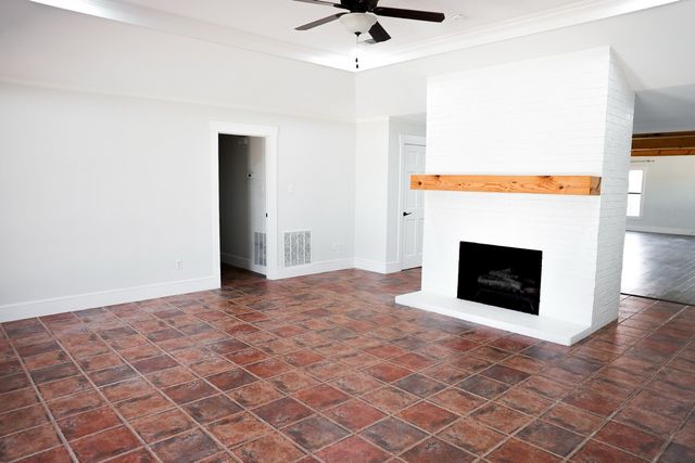 10575 Friendship Road, Pilot Point, TX 76258