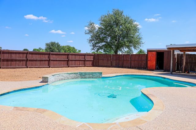 10575 Friendship Road, Pilot Point, TX 76258
