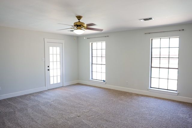 10575 Friendship Road, Pilot Point, TX 76258