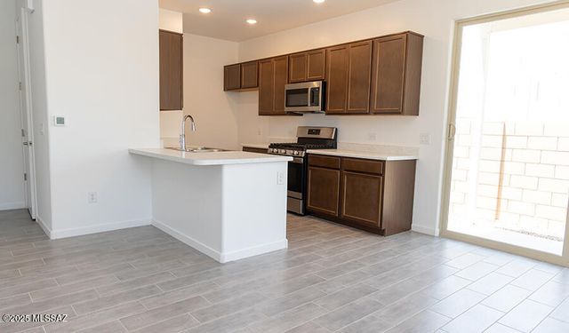 2661 S Oakenshield Way, Tucson, AZ 85730