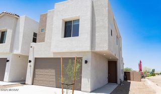 2661 S Oakenshield Way, Tucson, AZ 85730