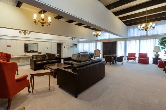 3663 Grand Avenue 401, Des Moines, IA 50312