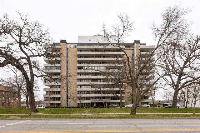 3663 Grand Avenue 401, Des Moines, IA 50312