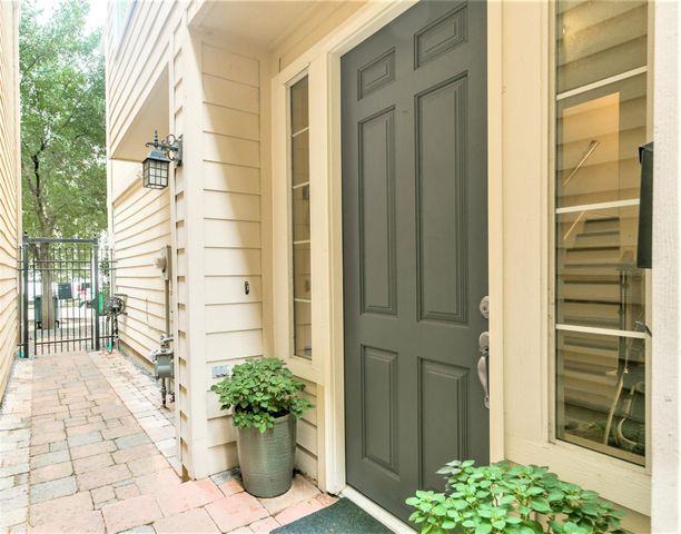 5742 Kiam Street, Houston, TX 77007