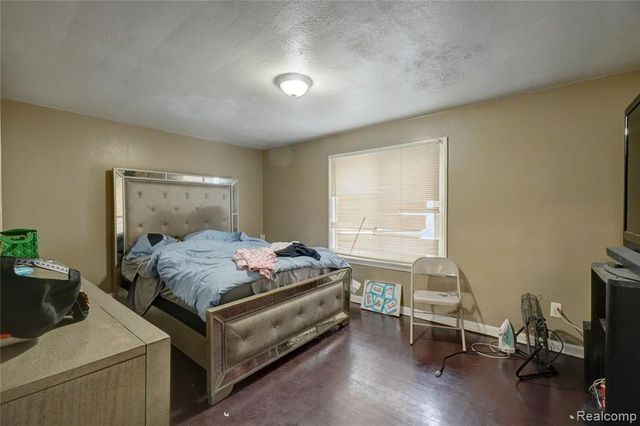 19159 Meyers Road, Detroit, MI 48235