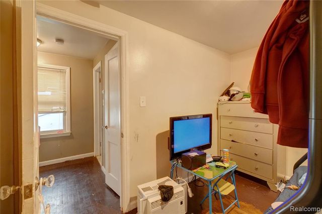 19159 Meyers Road, Detroit, MI 48235