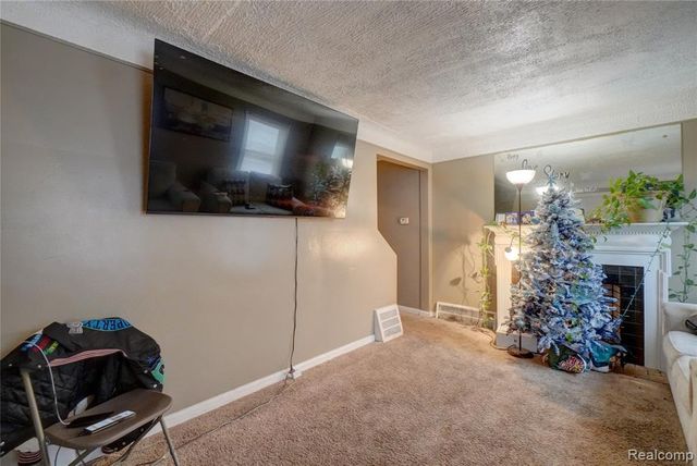 19159 Meyers Road, Detroit, MI 48235