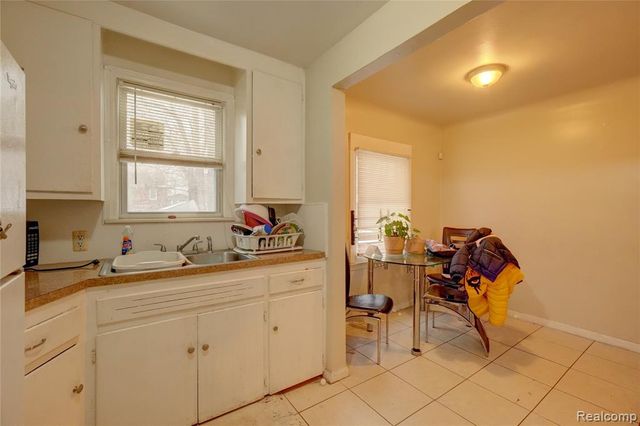 19159 Meyers Road, Detroit, MI 48235