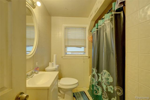 19159 Meyers Road, Detroit, MI 48235