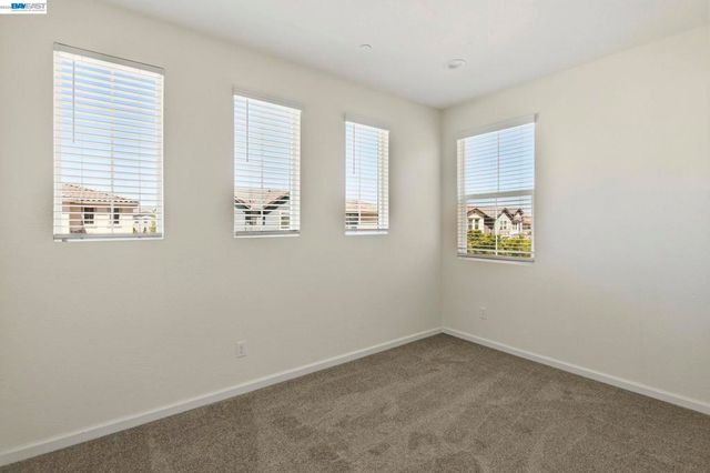 1446 S Terra Verde St, Mountain House, CA 95391