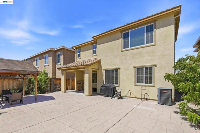 1446 S Terra Verde St, Mountain House, CA 95391