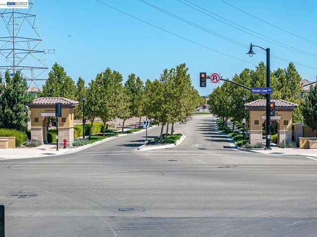 1446 S Terra Verde St, Mountain House, CA 95391
