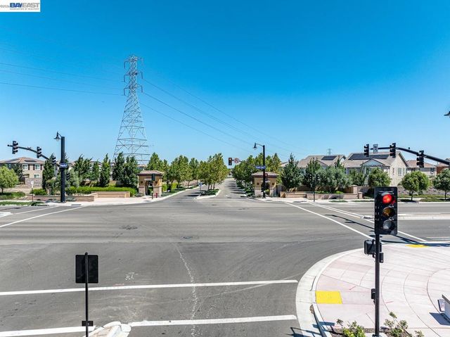 1446 S Terra Verde St, Mountain House, CA 95391
