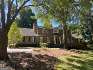 100 VALLEY BROOK Drive SE, Rome, GA 30161